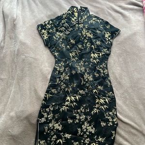 Chinese Traditional Dress